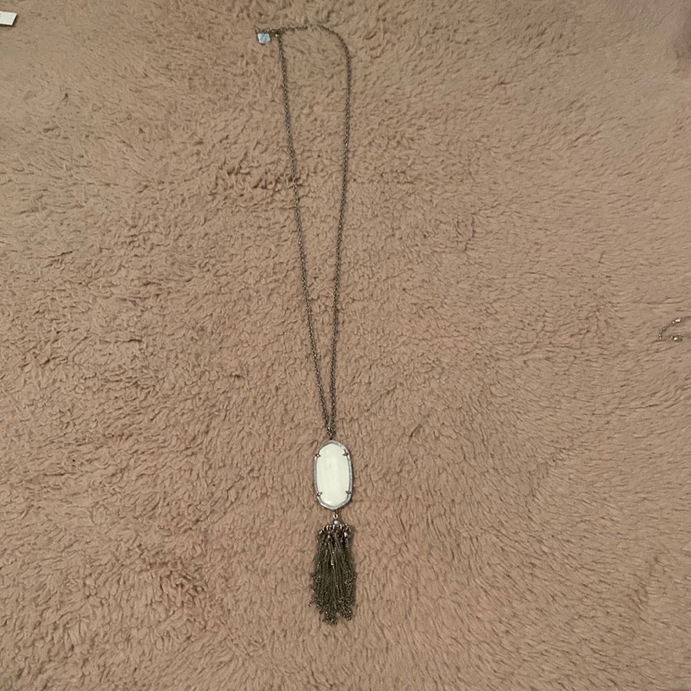 Kendra Scott Rayne Necklace in White Pearl